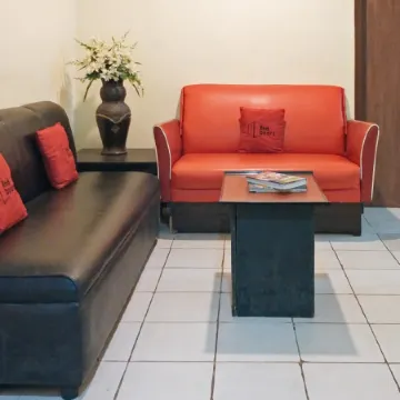 RedDoorz near Baclay Drive Super Metro