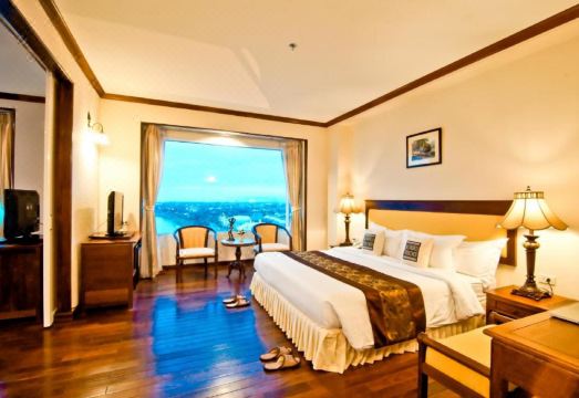 호텔 수영장 시설