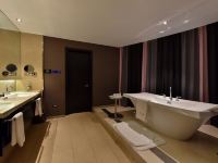 桔子水晶北京西站南广场酒店 - 加州旅馆-带浴缸