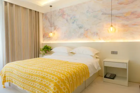 Oasis island · s Hotel (Dunhuang Shazhou night market)