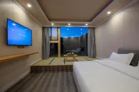 Lugu Lake Lequan Villa (Wedding Bridge Observation Deck)