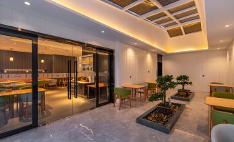 HanTing Premium Hotel (Nanning Exhibition Center)