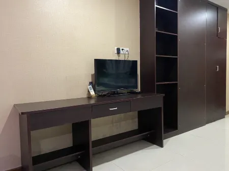 Silver Lake Hotel Отели рядом со станцией Huacheng Railway Station