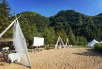Anji Field Song Stream Wilderness Hot Spring Tribe - Beach