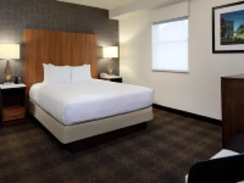 ดับเบิลทรีบายฮิลตัน โฮเทลแอนด์สวีทส์ พิตส์เบิร์ก ดาวน์ทาวน์ โรงแรมในพิตส์เบิร์ก