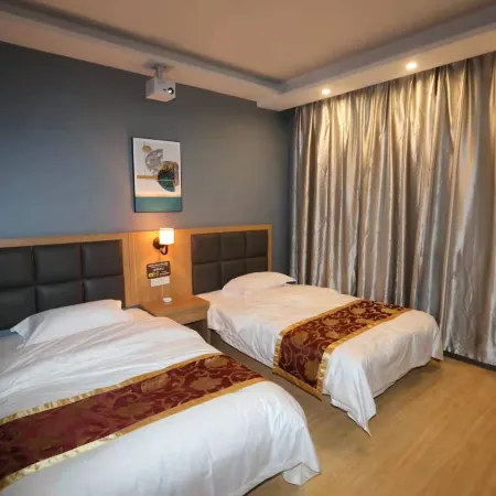 Queshan Golden Land Hot Spring Holiday Hotel
