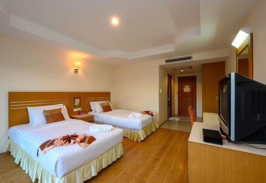 차이카나 타니 호텔 썸네일