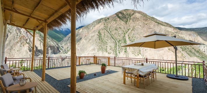 Countryside Homestays in Taoyuan Yinlu Hotels in Deqin