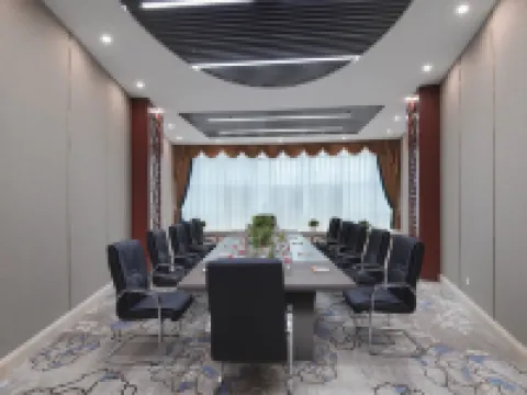 Vienna Hotel (Xinxian store) Hotels in Xin County