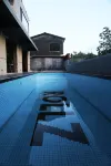 ROLLZ Yeluzi Hotel - Pools