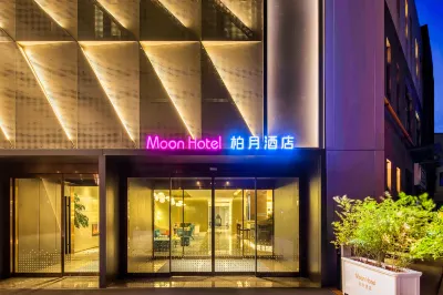 Moon Hotel