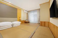 Starway Hotel (Dalian Jinshitan Discovery Kingdom)