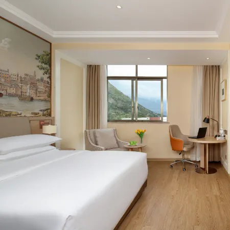 Vienna Hotel Rebo County store
