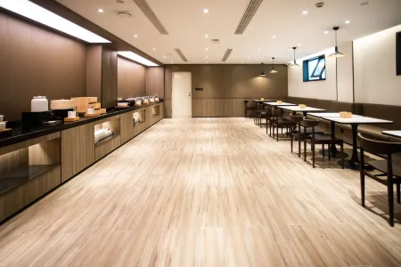 HanTing Hotel (Zhangzhi Xiangyuan Donghu Park)