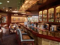 Howard Plaza Hotel Hotels near Daan District