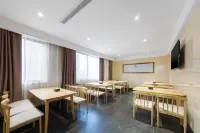 橙子商務飯店（阜陽站萬達廣場店）