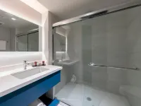 La Jolla Cove Suites Hoteles cerca de Playa Windansea