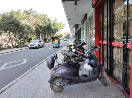 Mengshan Oriental Silver City Business Hotel