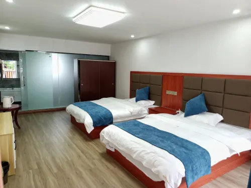 Hailuogou Yang Bailao Jinyinshan Homestay - Inns