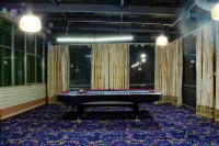 Jianing Business Hotel (Yongren Hospital of Traditional Chinese Medicine)