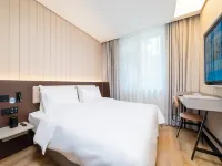 Hanting Hotel (Beijing Zhongguancun Haidian Huangzhuang Subway Station) Hotels in Peking