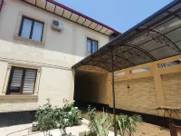 Fayzli GuestHouse โรงแรมใกล้สนามบินทาชเคนต์