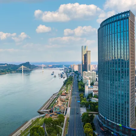 Enjoying Hotel (Yichang Wanda Sanxia Tourist Center Hotel)