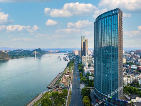 Enjoying Hotel (Yichang Wanda Sanxia Tourist Center Hotel)