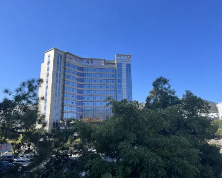 Dianhong Hotel Hotels in Fengqing