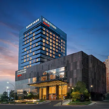 Courtyard by Marriott Foshan Gaoming Hotels near Linggui Tower