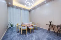 Qingquan Elegant Restaurant (Wawu Mountain Scenic Area) - วิวภูเขา