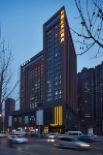 Minghui Yilan (Huanghe University of Science and Technology South Third Ring Road Subway Station)