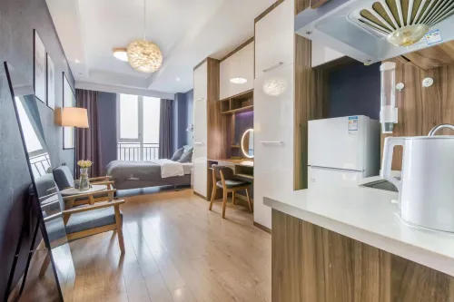 Yangzhou Xianyun Light Luxury Homestay