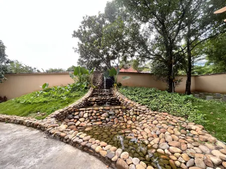 Qingyuan Hongdoushuxia Homestay Отели рядом с достопримечательностью «Guangdong Traffic Vocational and Technical College (Qingyuan Campus)»