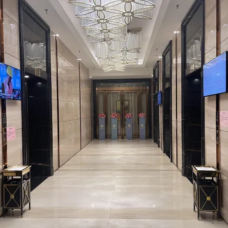 Yuehe Seaview Art Hotel (Dalian Donggang Venice Water City)