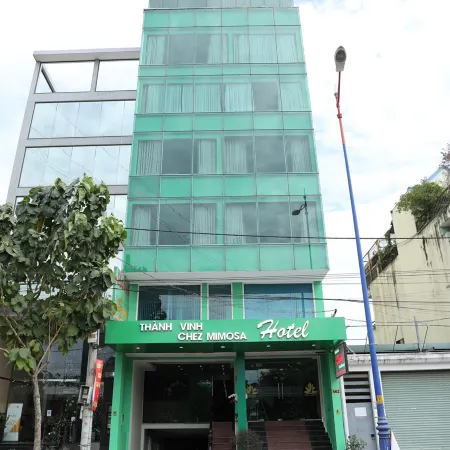 Thanh Vinh hotel & apartments Отели рядом с достопримечательностью «Гипермаркет Vincom Plaza Thu Duc»