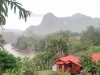 BaanRaiKhunYa Hotels near Hellfire Pass Memorial Museum