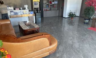 Qumarleb County Maduo Business Hotel