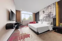 Heshan Shiqi Hotel