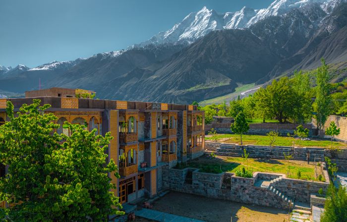 Dumani Nagar Hotel & Resort
