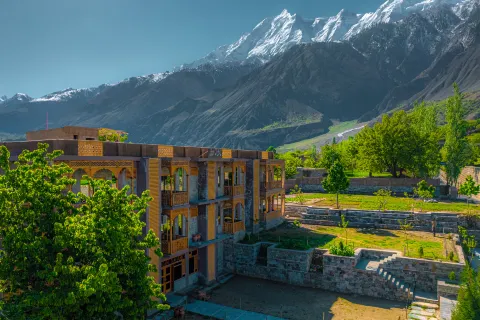 Dumani Nagar Hotel & Resort