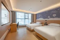 Zhonglou Jifeng International Hotel  （Xi'an  Gulou Square Huimin Street)