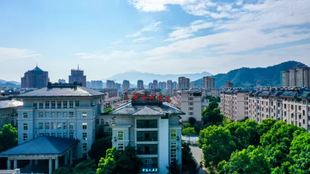 Dexing Xueyuan Hotel Отели рядом с достопримечательностью «Juyuan Tower»