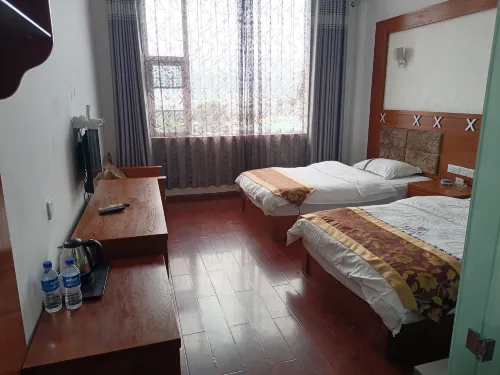 Eryuan deyuan business hotel - pemandangan pegunungan