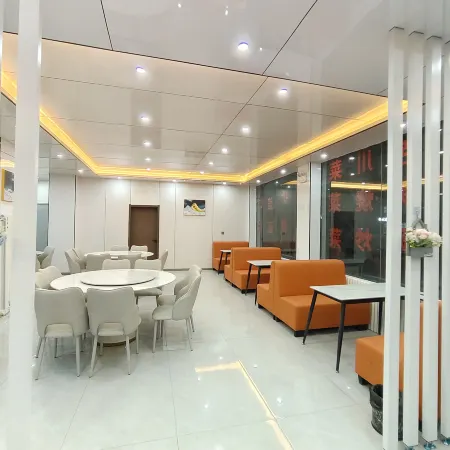 Lingyue Hotel