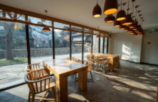 Yanguan Chaolezhicheng Keci Chinese Inn