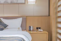Zhenyuan Times Zhenyuan No.1 Hotel Отели рядом с достопримечательностью «Хорошего моста»