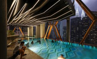 Scarletz KLCC @ Apartments By Edwin 【Located KLCC + 6mins Kuala Lumpur Tower(KL Tower) 】