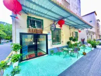 Yuyi Tingju Homestay - Farmhouses