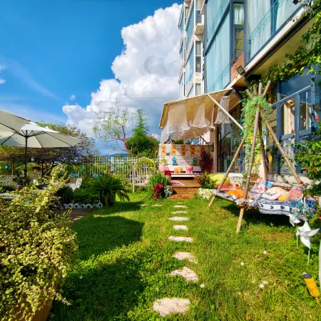 Huying Inn Fuxian Lake